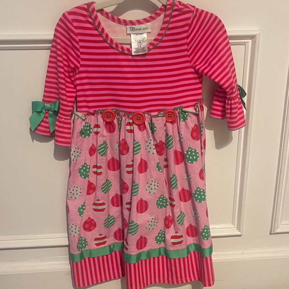 Girls Christmas dress size 6.